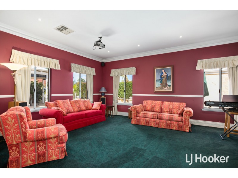 55 Sandringham Promenade, Canning Vale WA 6155