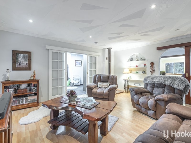 290 Chevin Road, Roleystone WA 6111