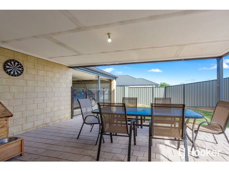 80 Kardan Boulevard, Byford WA 6122