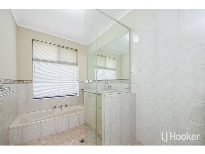 18 Bellbird Avenue, Huntingdale WA 6110