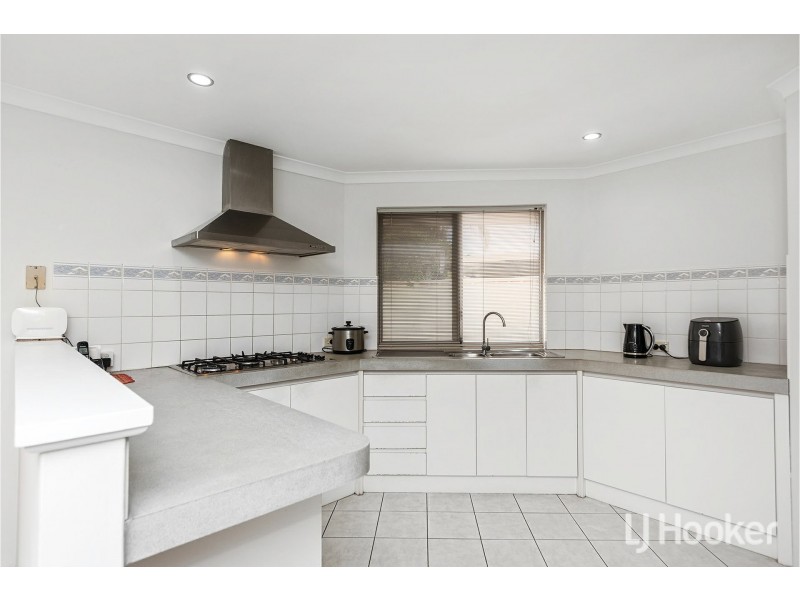 6 Colonial Place, Gosnells WA 6110