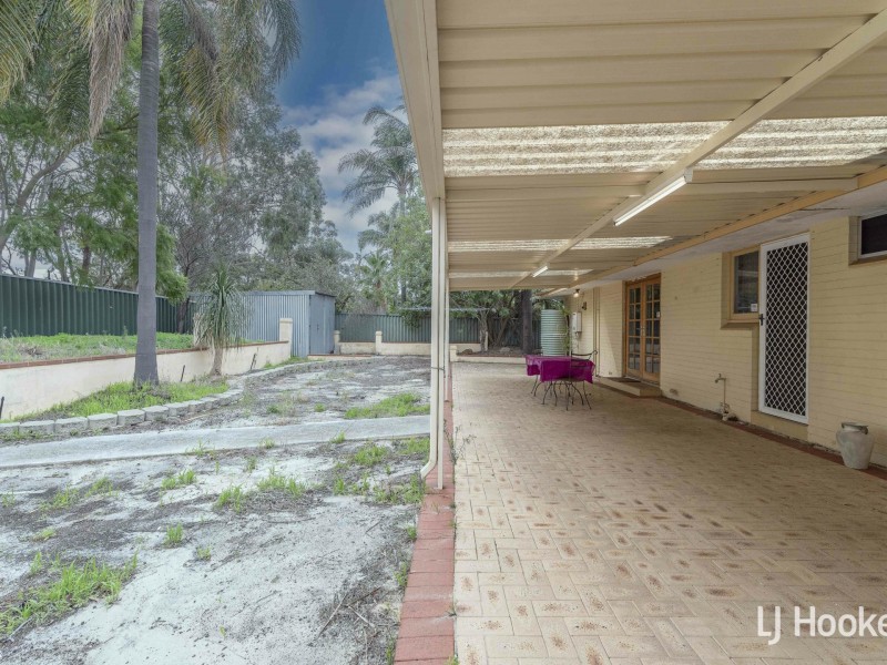 9 Debenham Street, Thornlie WA 6108