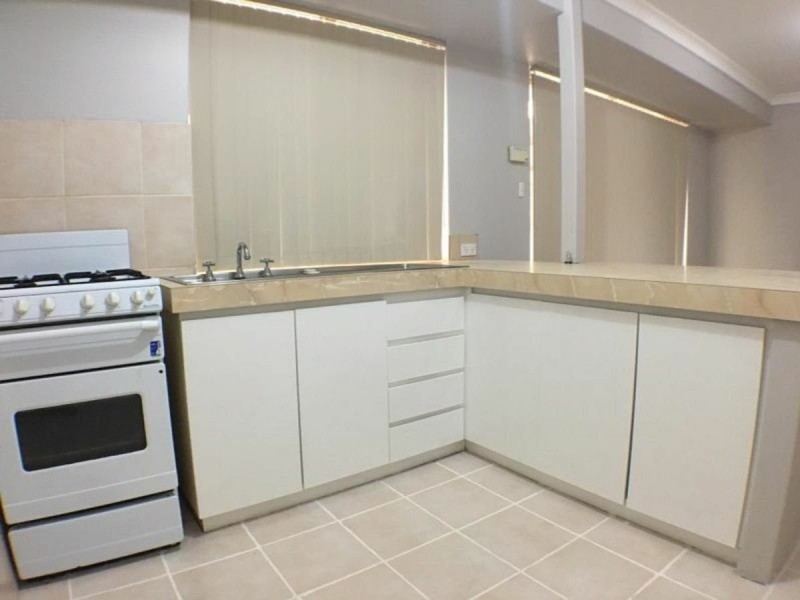 95 Strawberry Drive, Seville Grove WA 6112