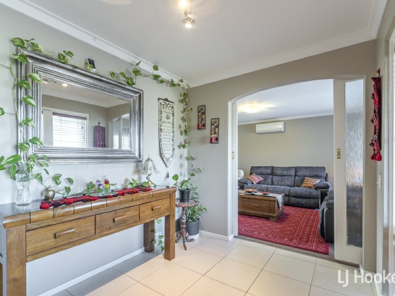 16 Westerham Way, Huntingdale WA 6110