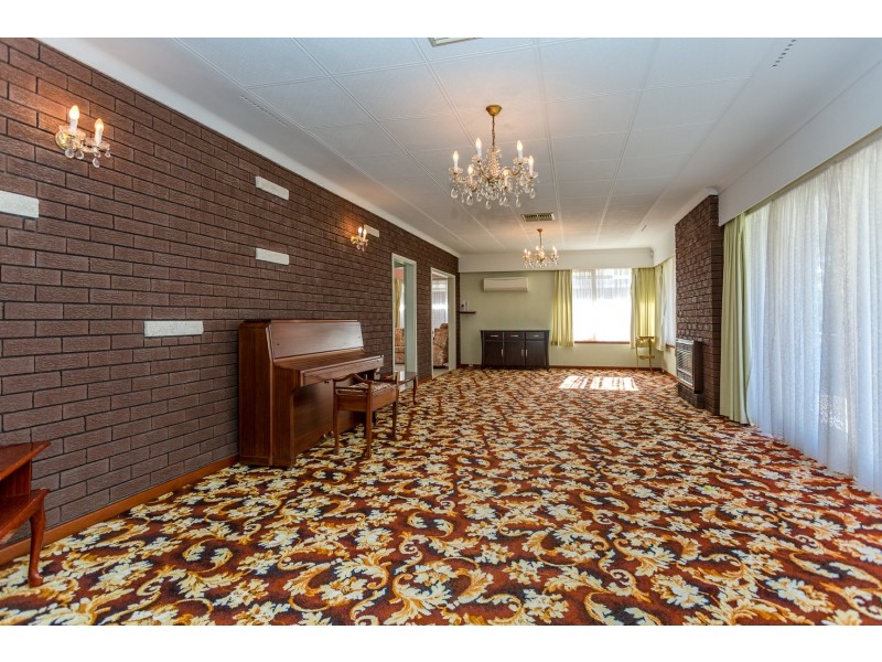 25 Ovens Road, Thornlie WA 6108