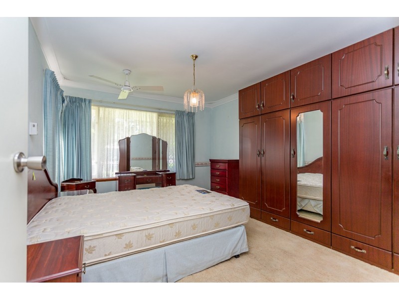 25 Ovens Road, Thornlie WA 6108