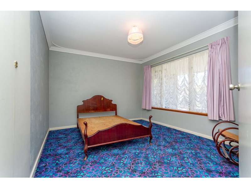 25 Ovens Road, Thornlie WA 6108