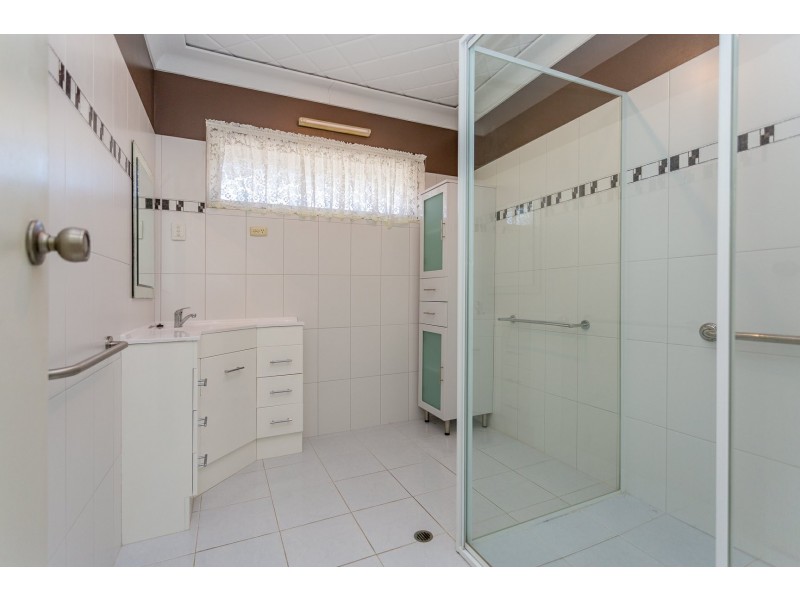 25 Ovens Road, Thornlie WA 6108