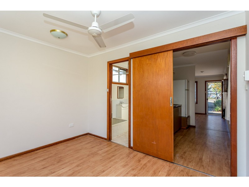 25 Ovens Road, Thornlie WA 6108