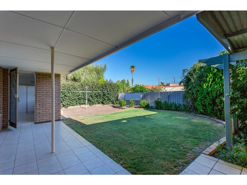 25 Ovens Road, Thornlie WA 6108