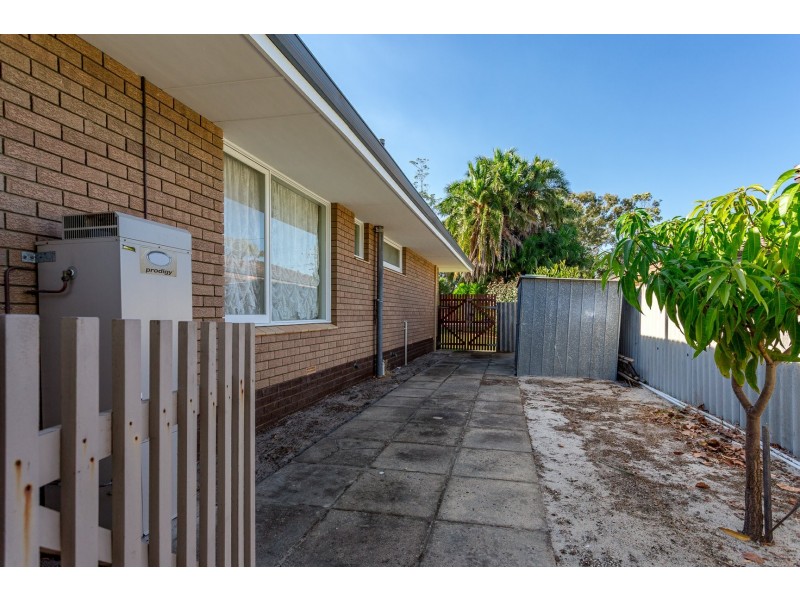 25 Ovens Road, Thornlie WA 6108