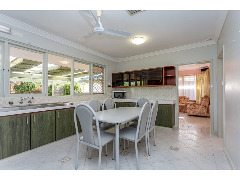 25 Ovens Road, Thornlie WA 6108