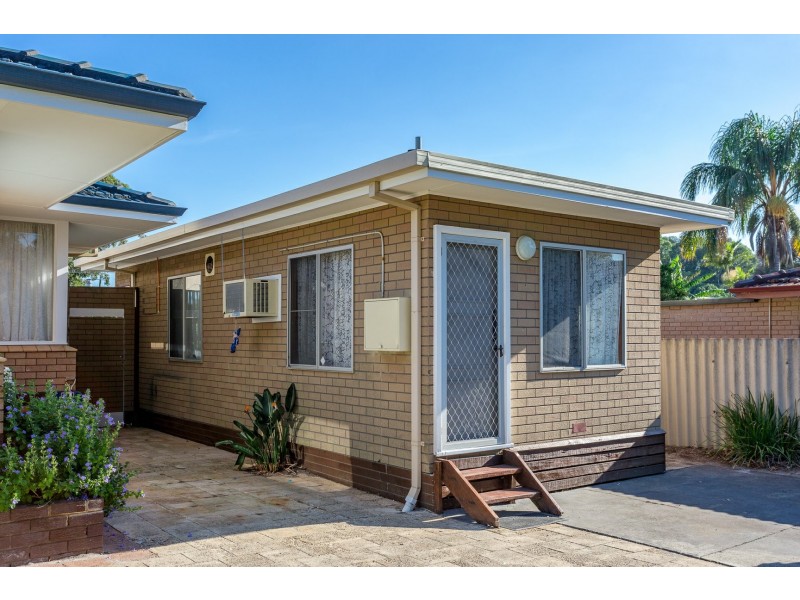 25 Ovens Road, Thornlie WA 6108