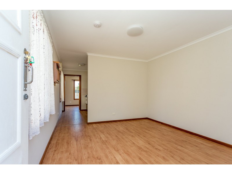 25 Ovens Road, Thornlie WA 6108