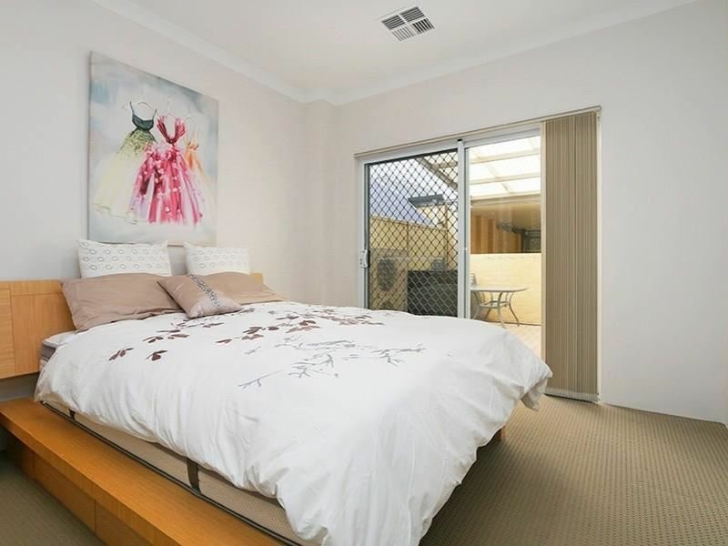 7 Pegus Way, Piara Waters WA 6112