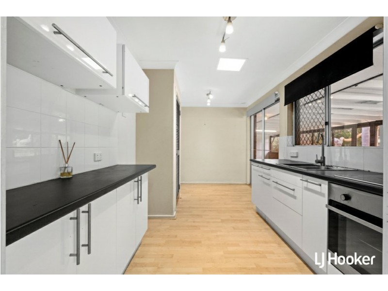 8 McLeish Place, Thornlie WA 6108