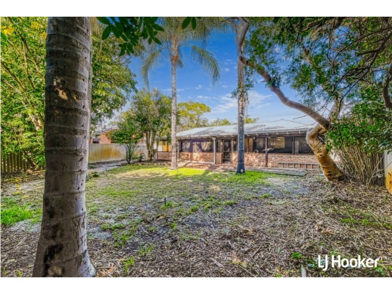 8 McLeish Place, Thornlie WA 6108