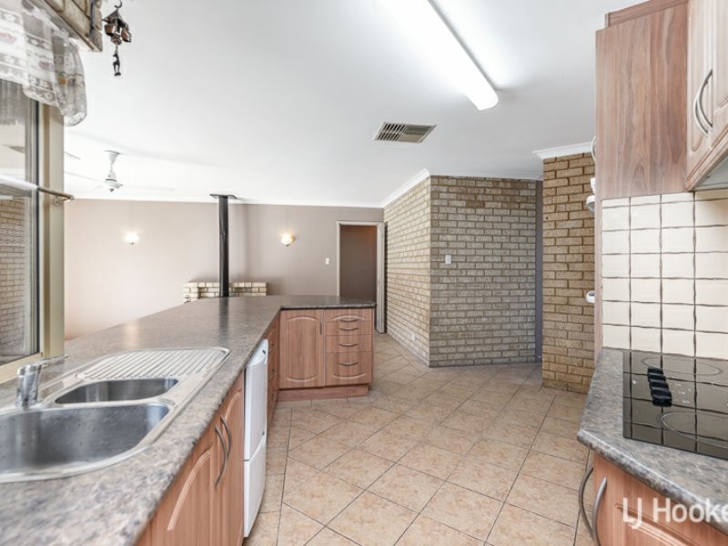45 Bluegum Road, Thornlie WA 6108