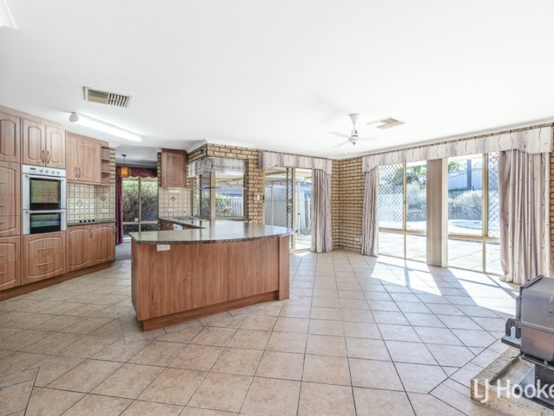 45 Bluegum Road, Thornlie WA 6108