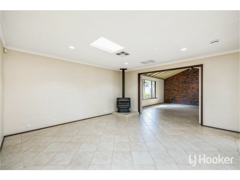 89 Regency Drive, Thornlie WA 6108