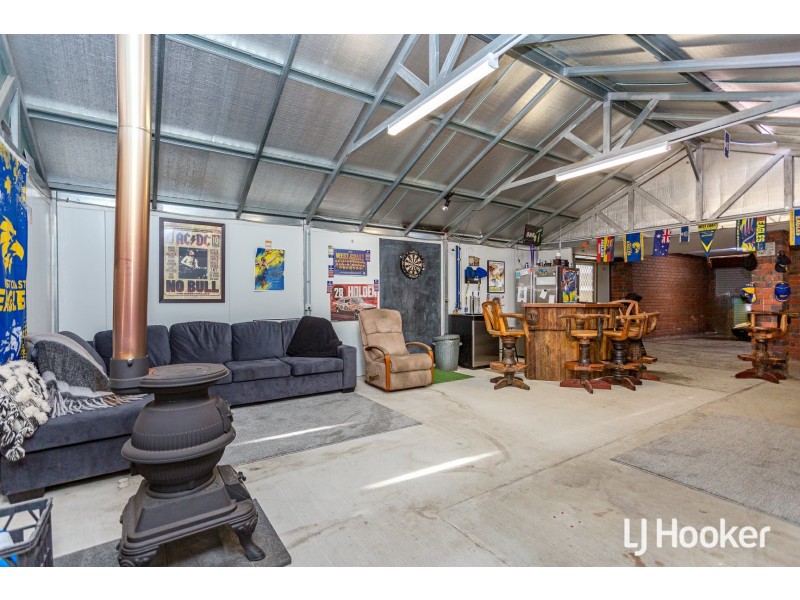 445 Bickley Road, Kenwick WA 6107