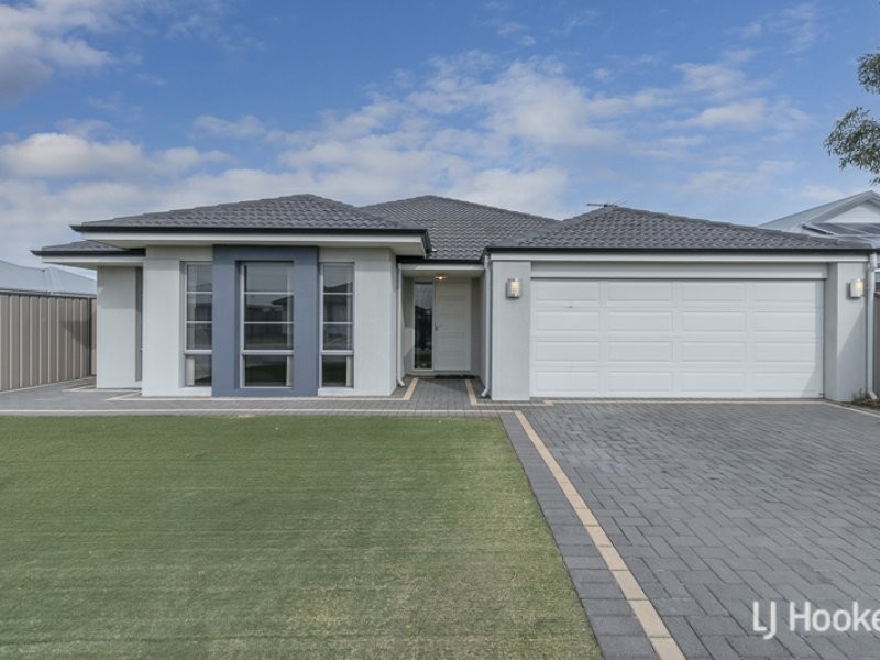 11 Montpellier Way, Piara Waters WA 6112