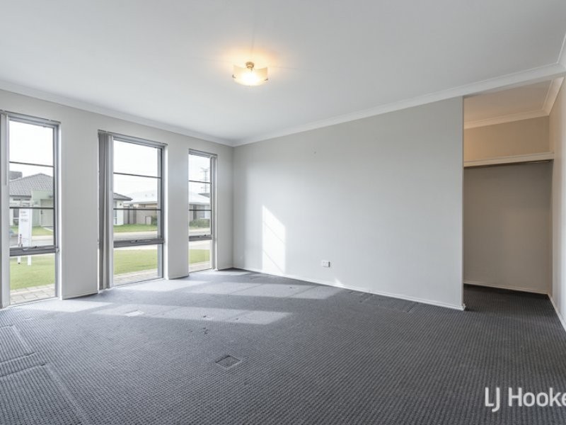 11 Montpellier Way, Piara Waters WA 6112