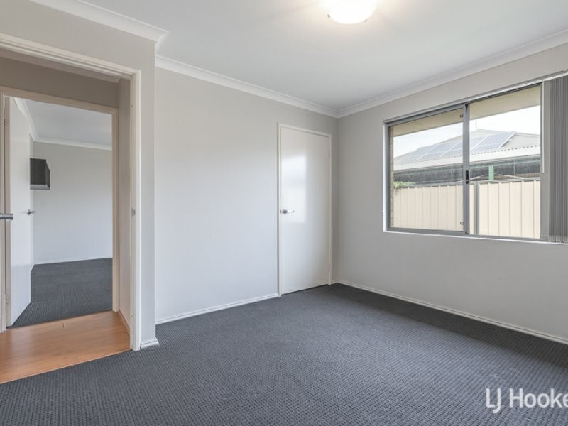 11 Montpellier Way, Piara Waters WA 6112