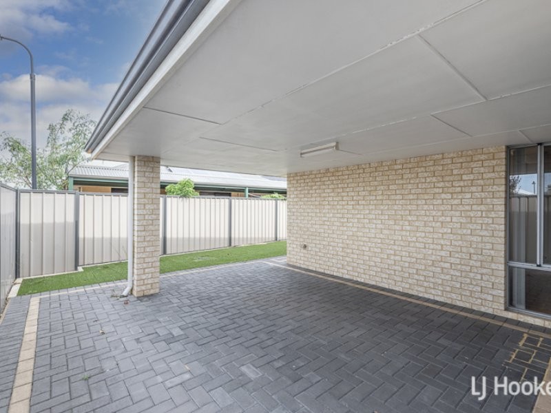 11 Montpellier Way, Piara Waters WA 6112