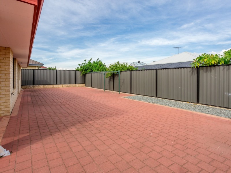 20 Elliot Place, Thornlie WA 6108