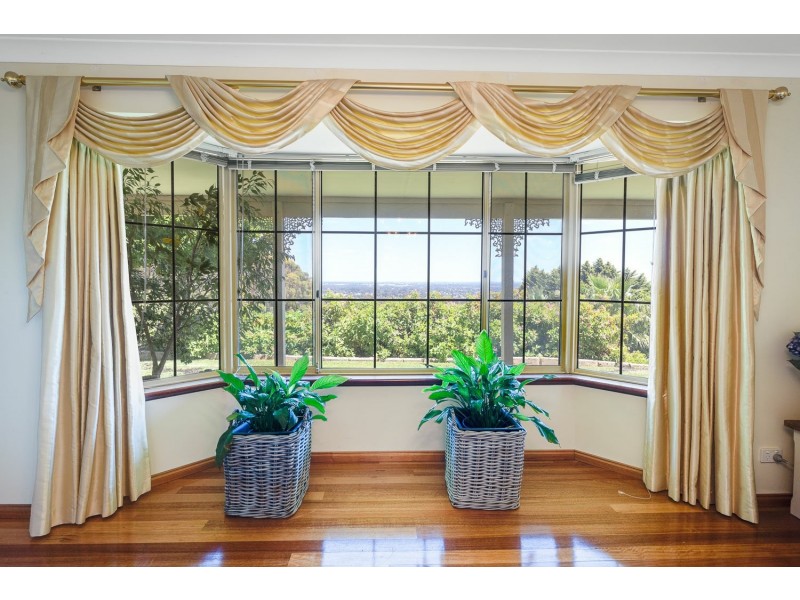 13 Rushton Terrace, Mount Nasura WA 6112