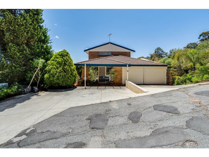 13 Rushton Terrace, Mount Nasura WA 6112