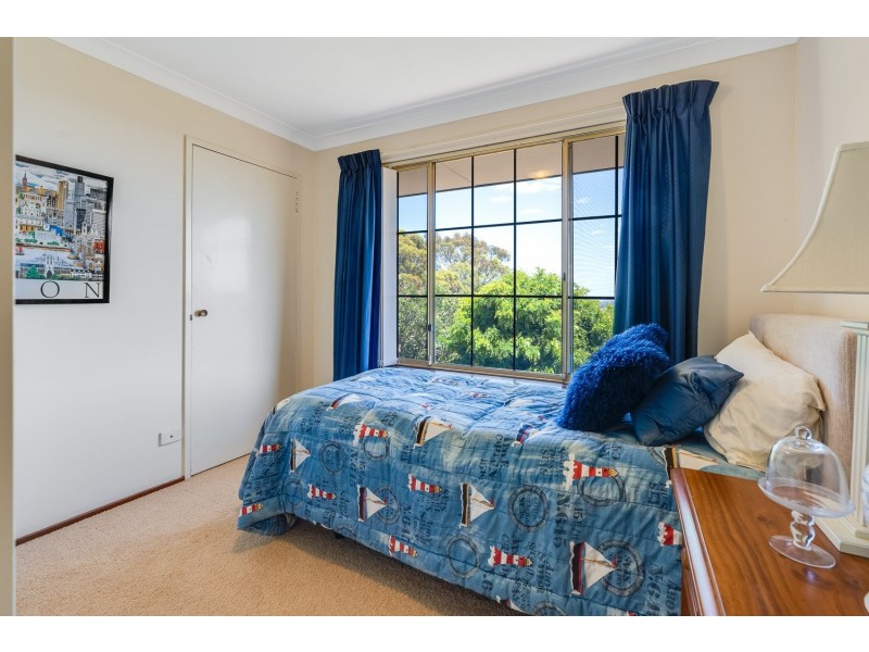 13 Rushton Terrace, Mount Nasura WA 6112