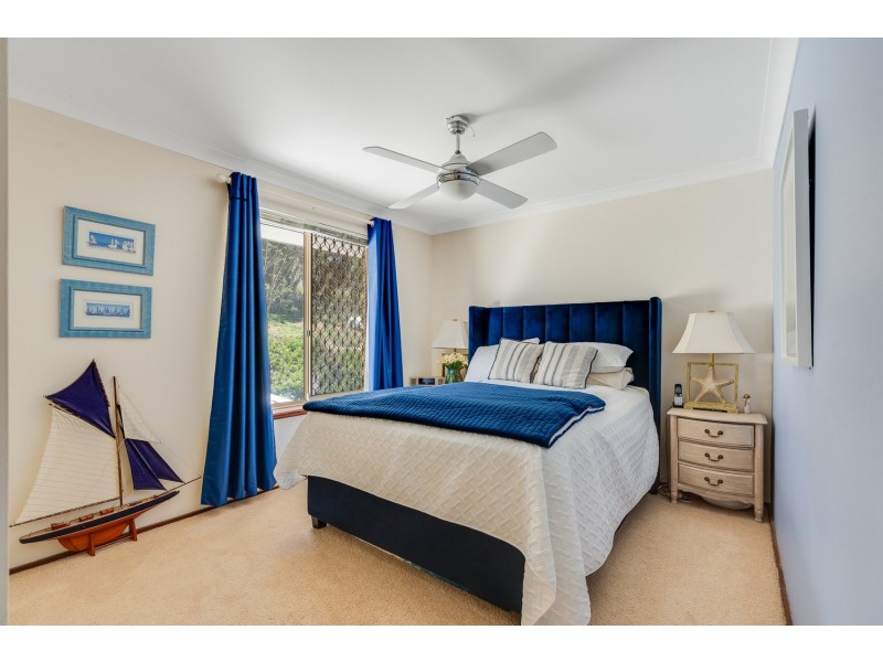 13 Rushton Terrace, Mount Nasura WA 6112