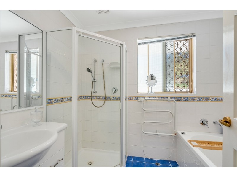 13 Rushton Terrace, Mount Nasura WA 6112