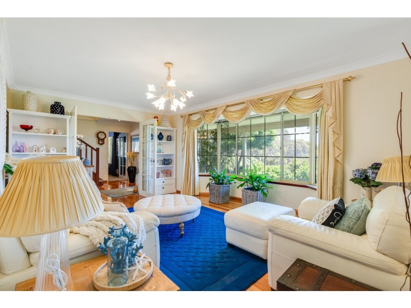 13 Rushton Terrace, Mount Nasura WA 6112