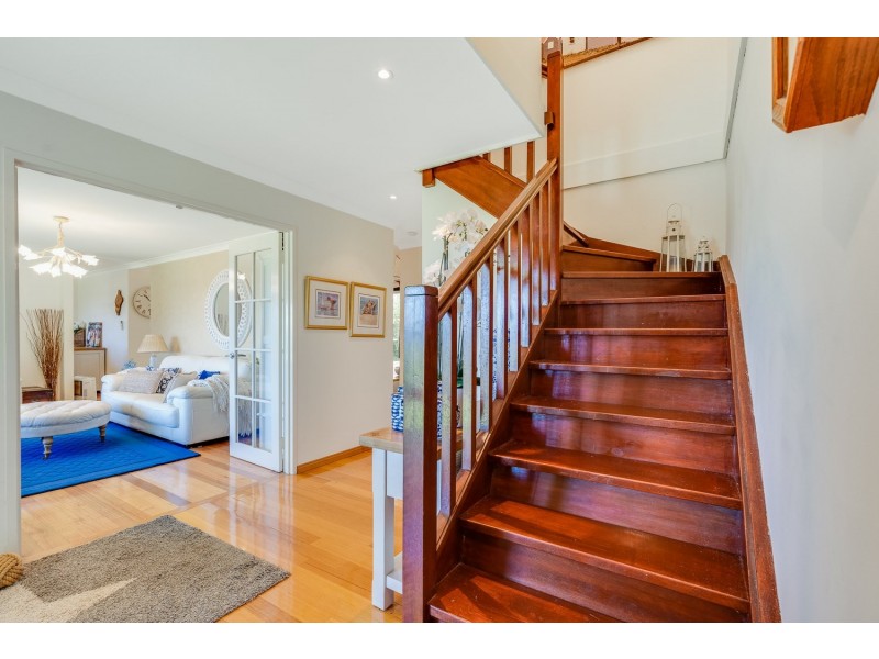 13 Rushton Terrace, Mount Nasura WA 6112