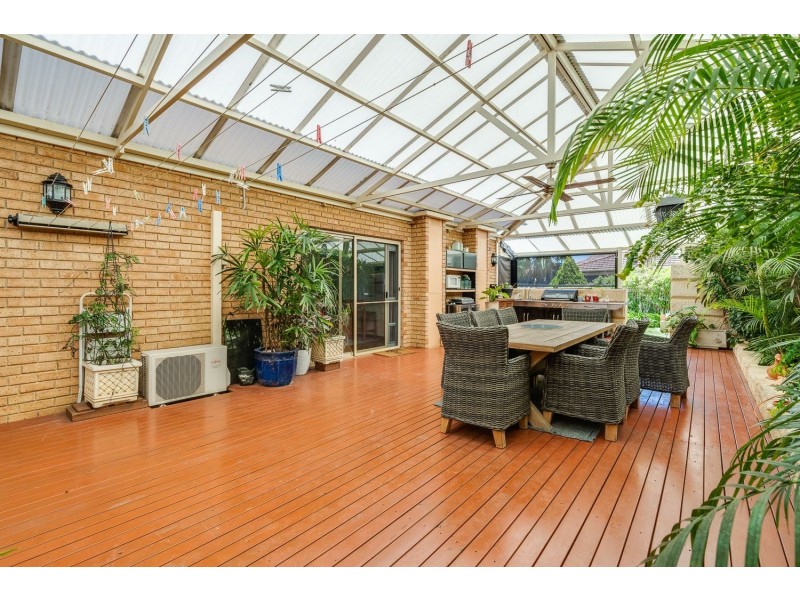 13 Rushton Terrace, Mount Nasura WA 6112