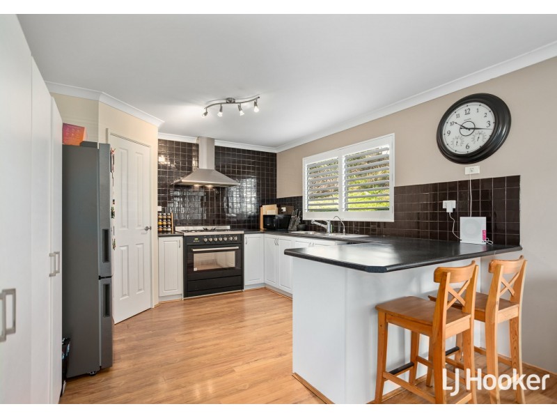 4 Emerald Place, Mount Richon WA 6112