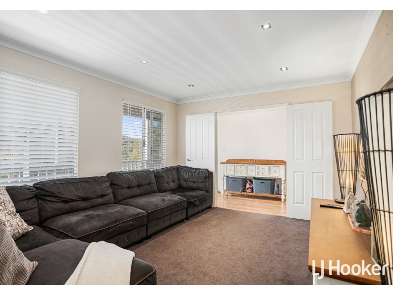 4 Emerald Place, Mount Richon WA 6112