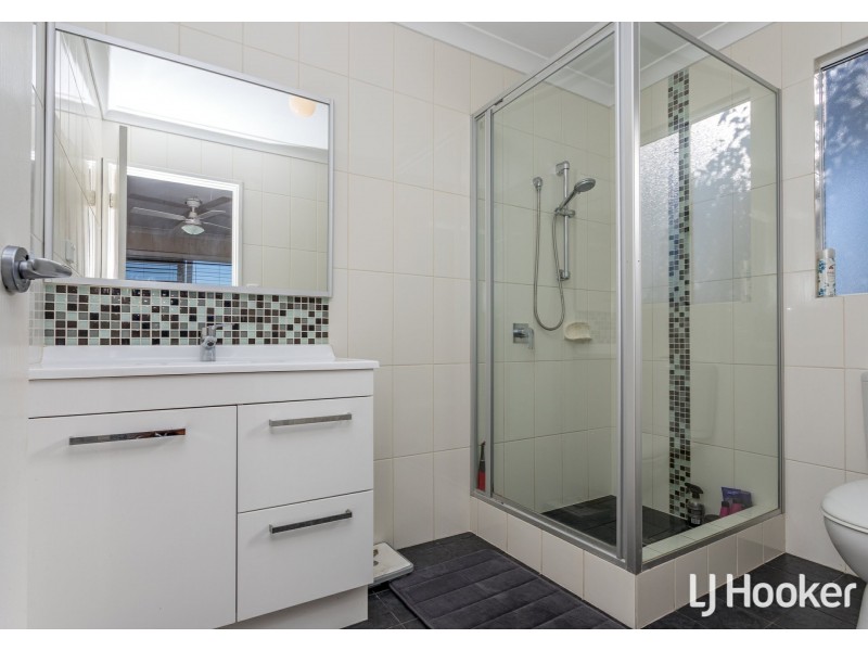 4 Emerald Place, Mount Richon WA 6112