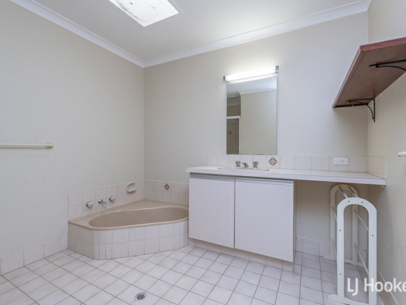 8/27 Attfield Street, Maddington WA 6109