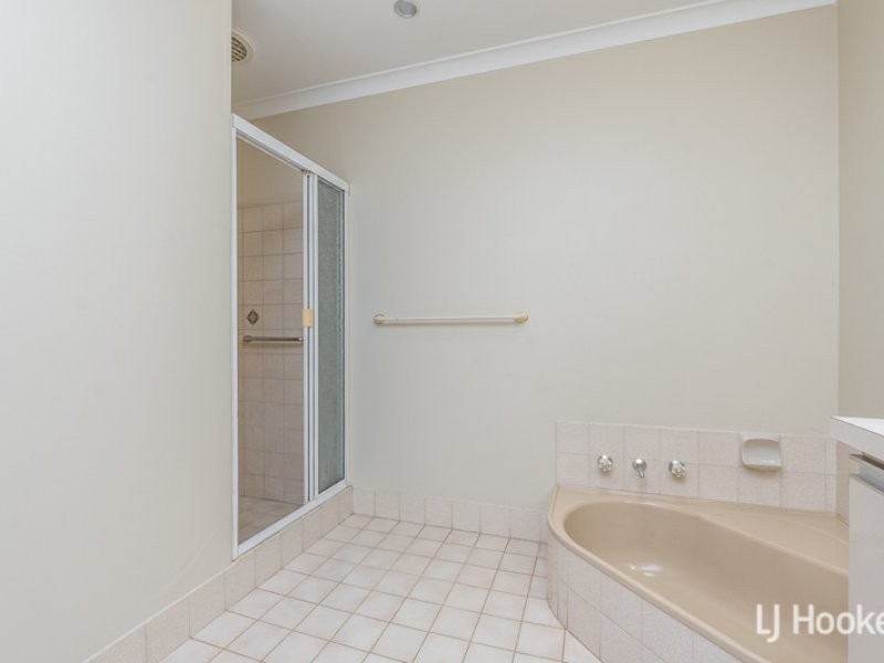 8/27 Attfield Street, Maddington WA 6109