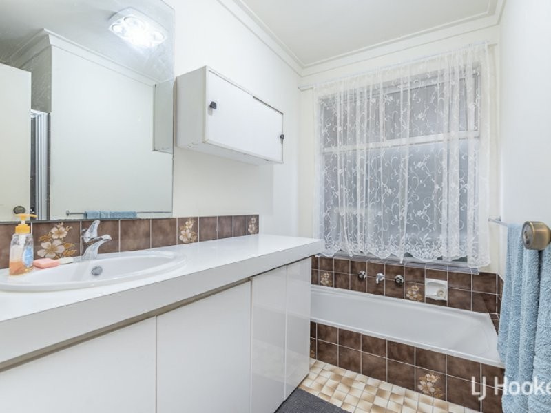 29 Shearwater Way, Gosnells WA 6110