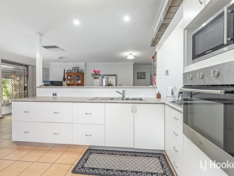 29 Shearwater Way, Gosnells WA 6110