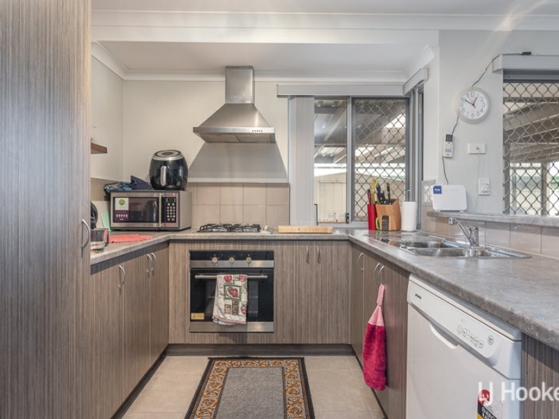 2 Palm Drive, Warnbro WA 6169