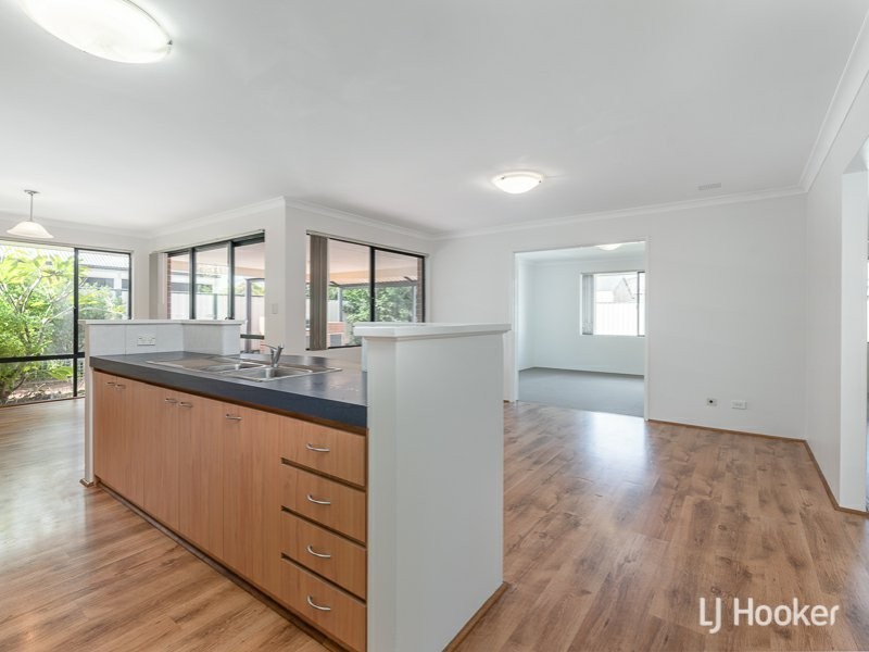 10 Pearce Court, Huntingdale WA 6110