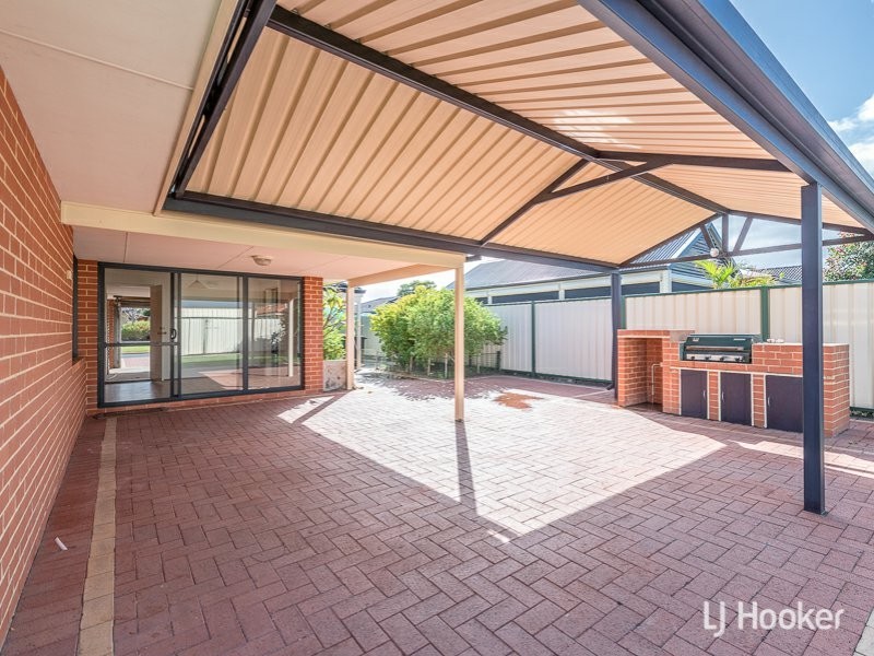 10 Pearce Court, Huntingdale WA 6110