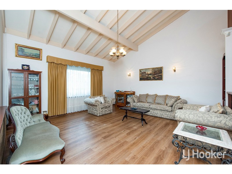 69 Grenadier Drive, Thornlie WA 6108