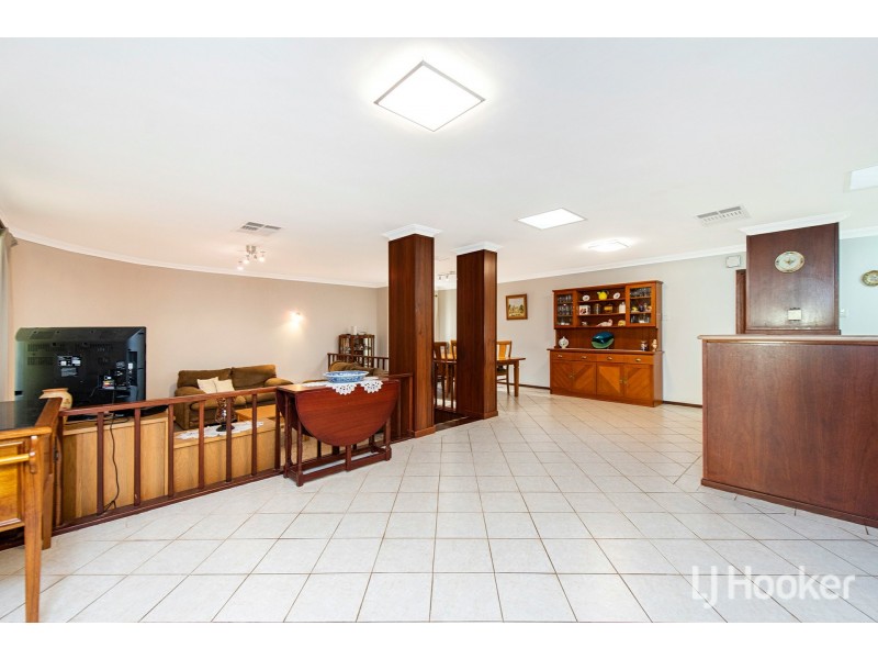 69 Grenadier Drive, Thornlie WA 6108